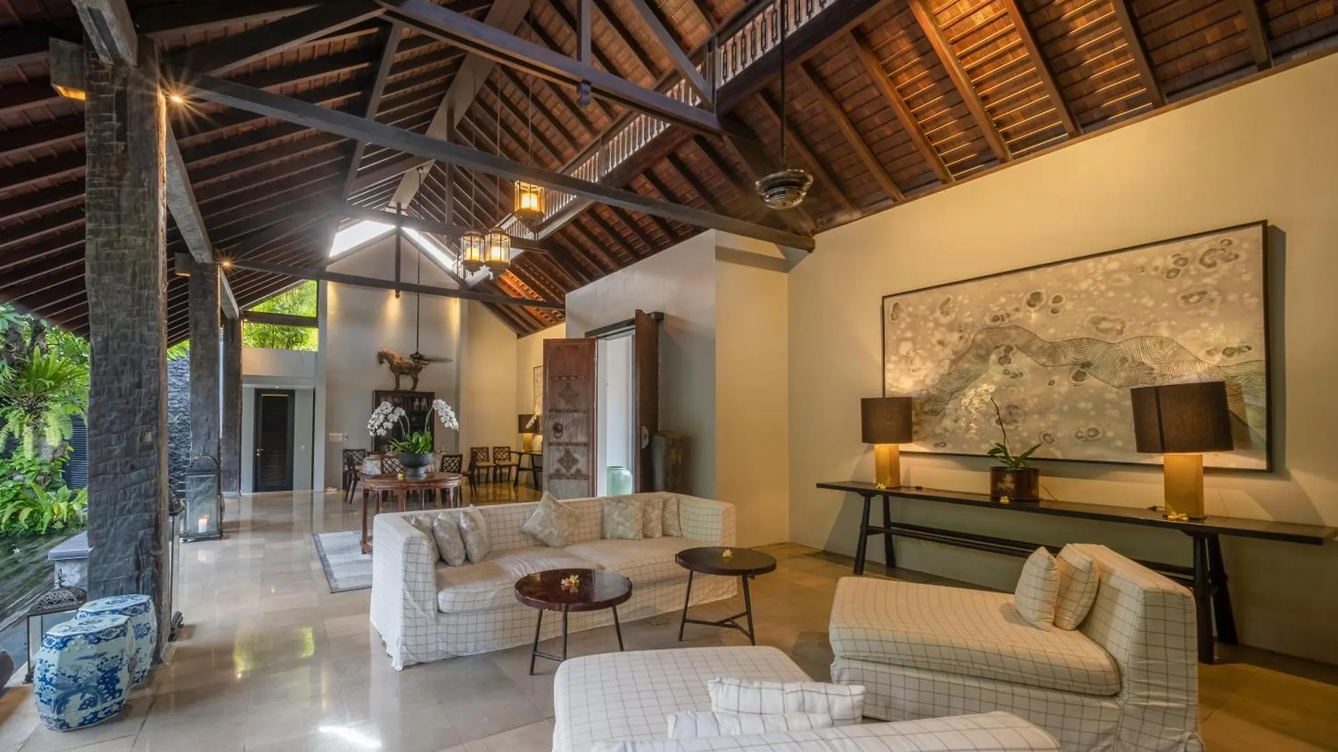 Villa De Suma - Fully Staffed Luxury Villa, Walk To The Beach! Seminyak