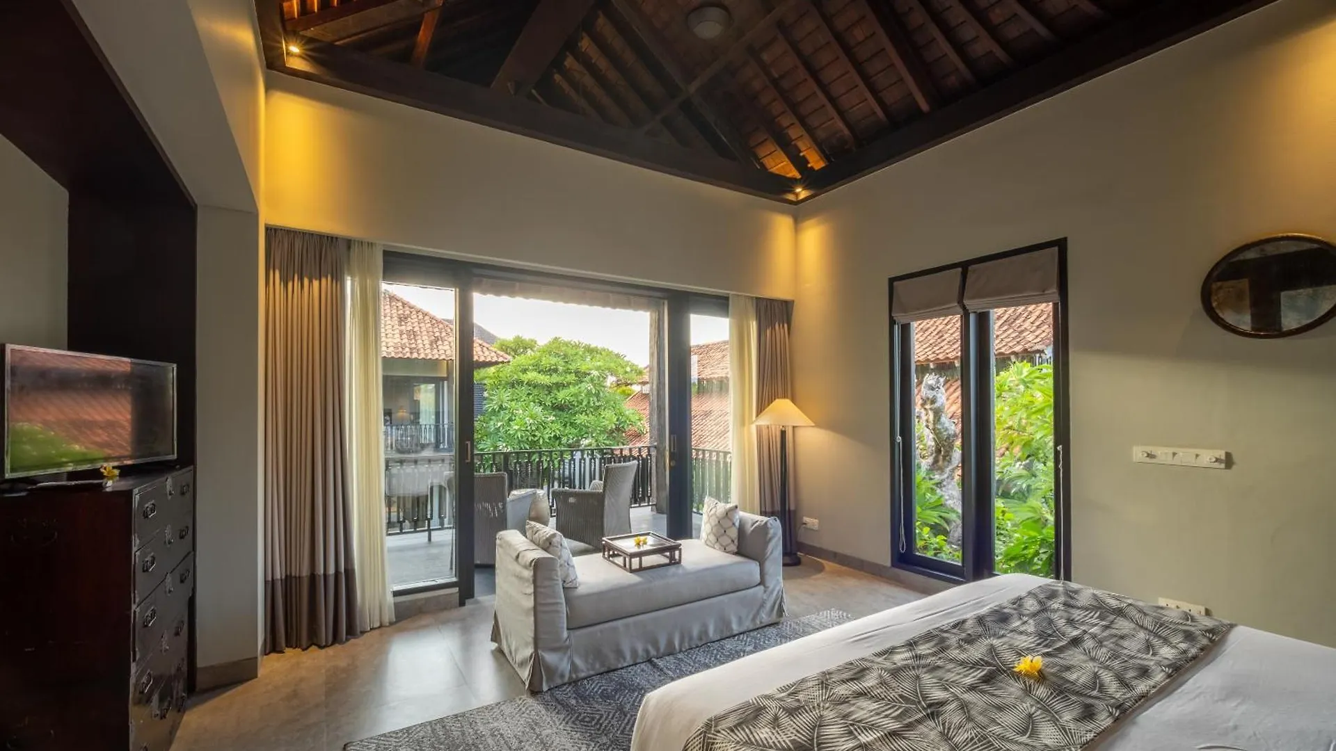 Villa De Suma - Fully Staffed Luxury Villa, Walk To The Beach! Seminyak 0*,  Indonézia