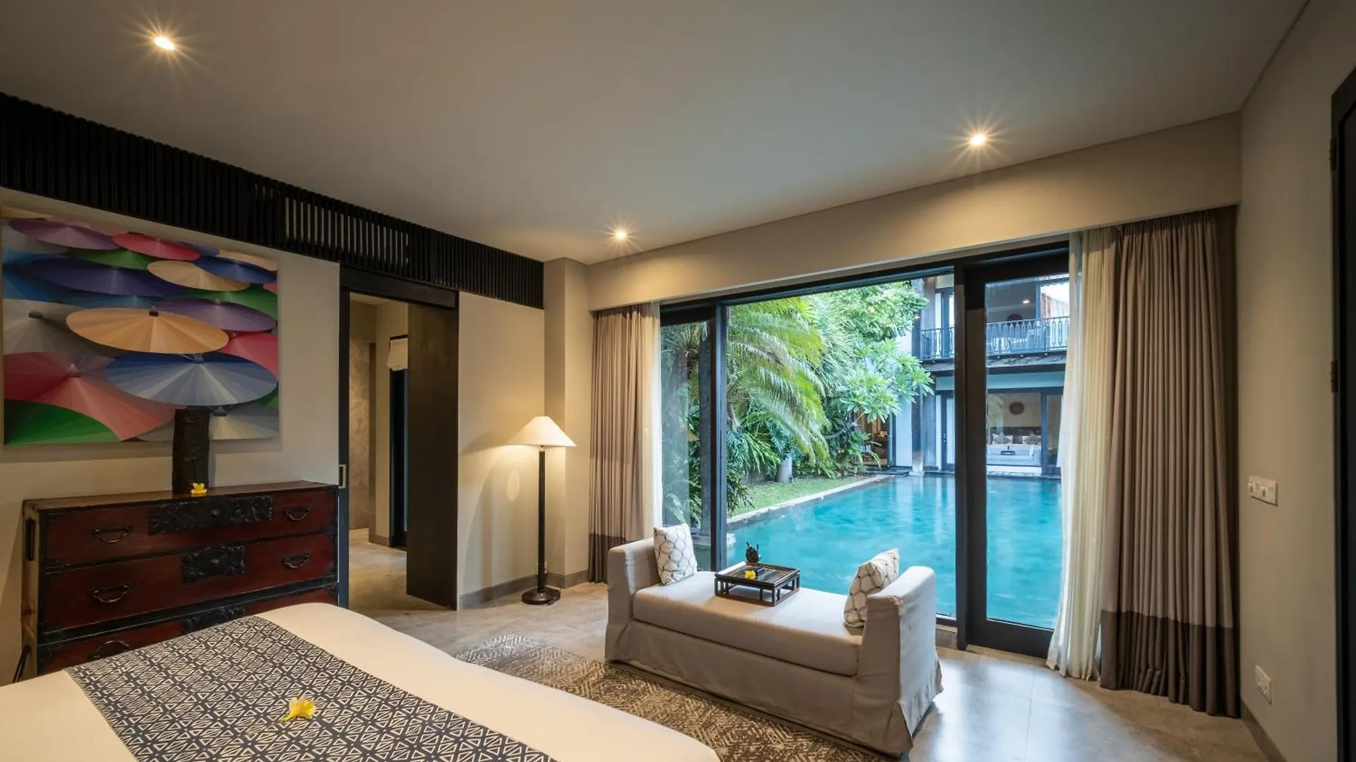 Villa De Suma - Fully Staffed Luxury Villa, Walk To The Beach! Seminyak