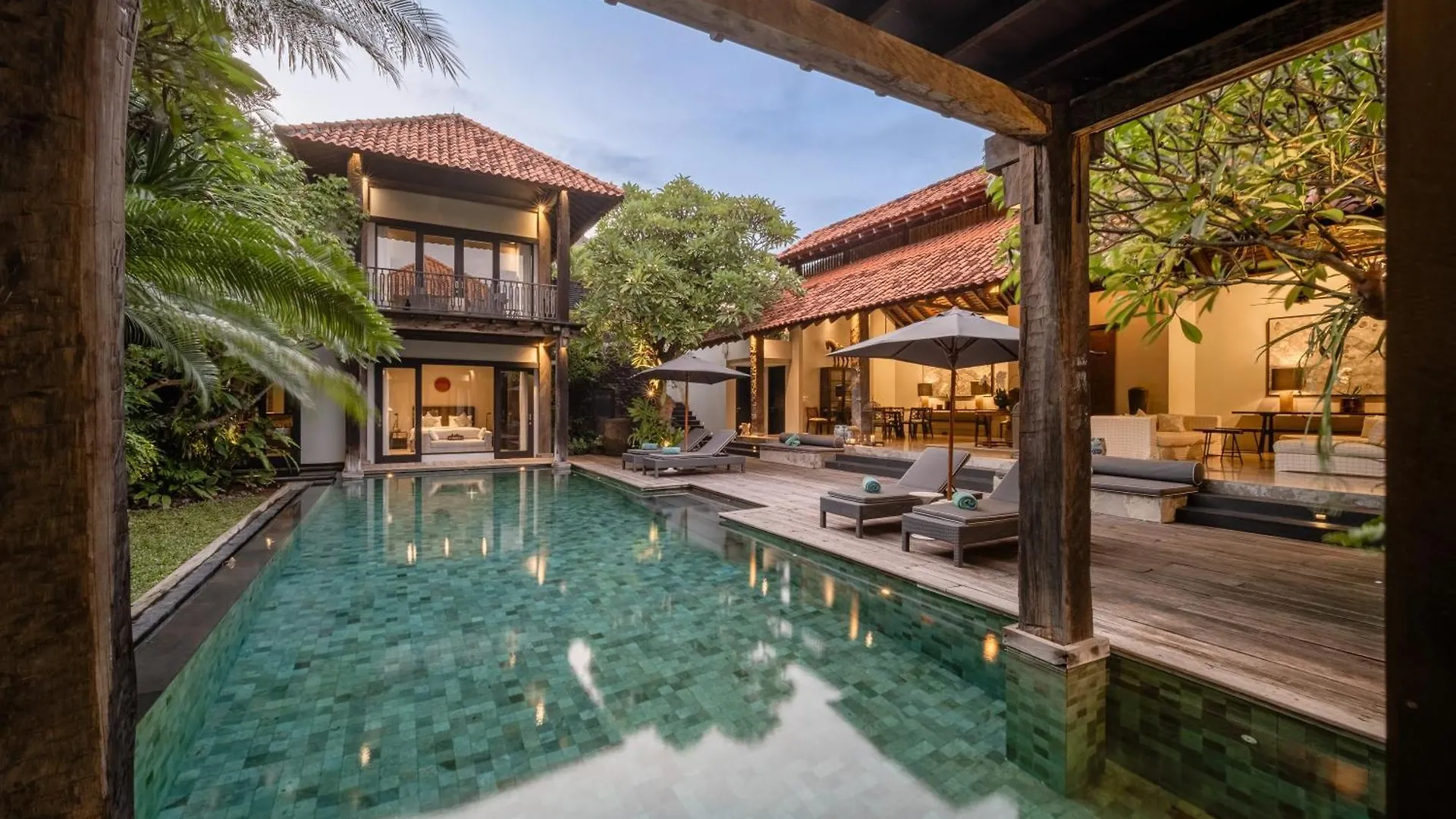 Villa De Suma - Fully Staffed Luxury Villa, Walk To The Beach! Seminyak Indonézia