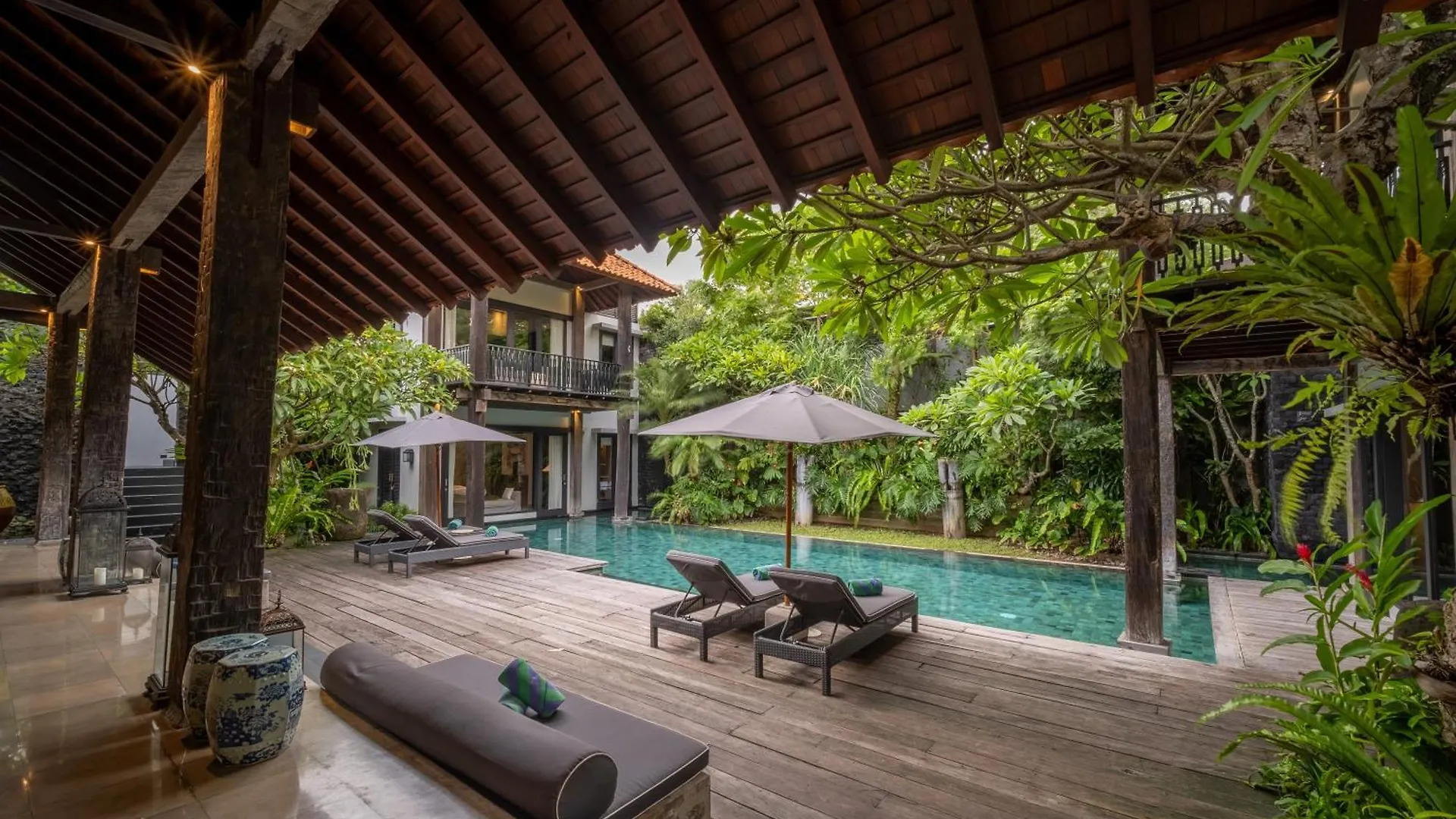 Villa De Suma - Fully Staffed Luxury Villa, Walk To The Beach! Seminyak